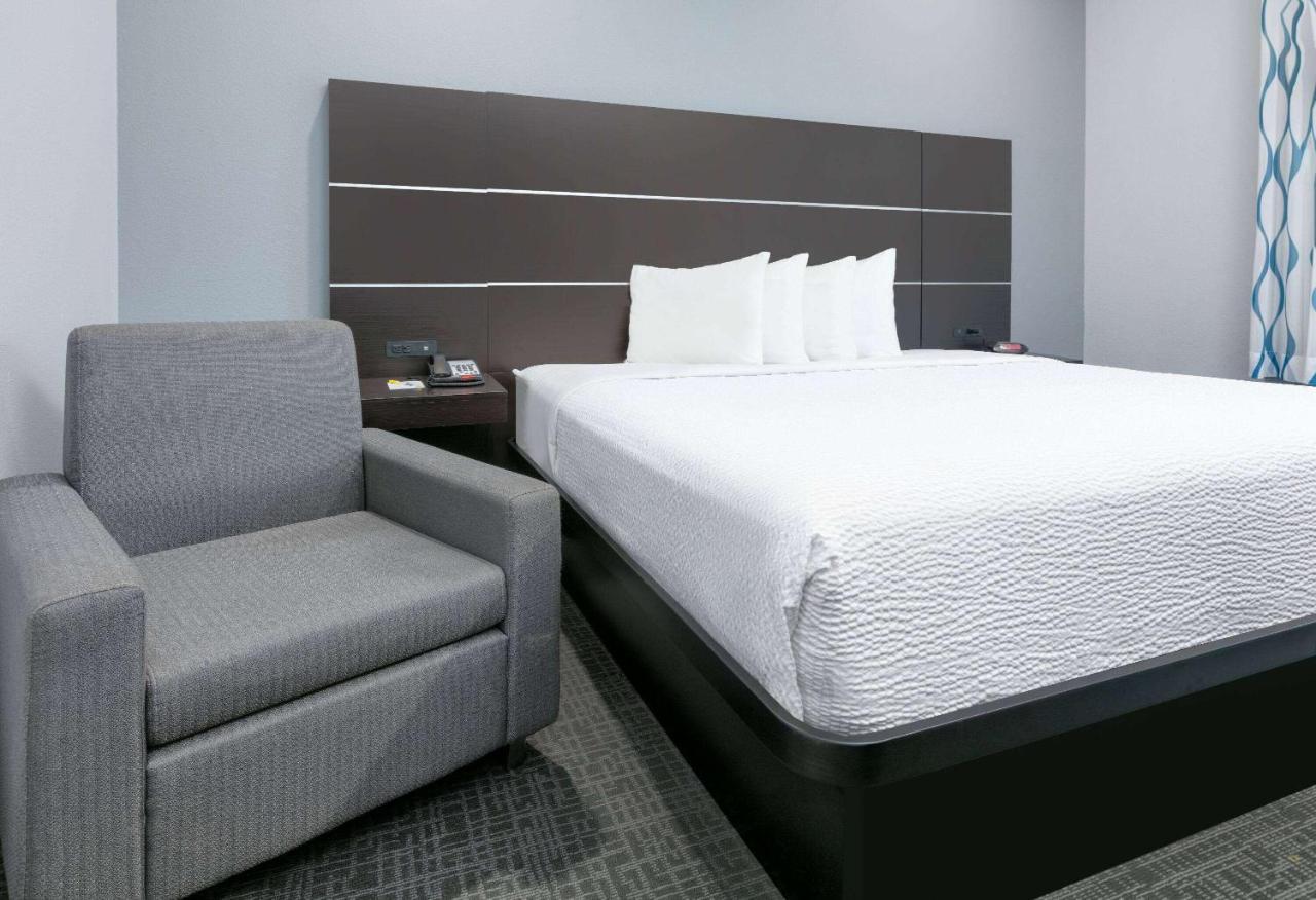 Days Inn By Wyndham Zachary La Екстер'єр фото