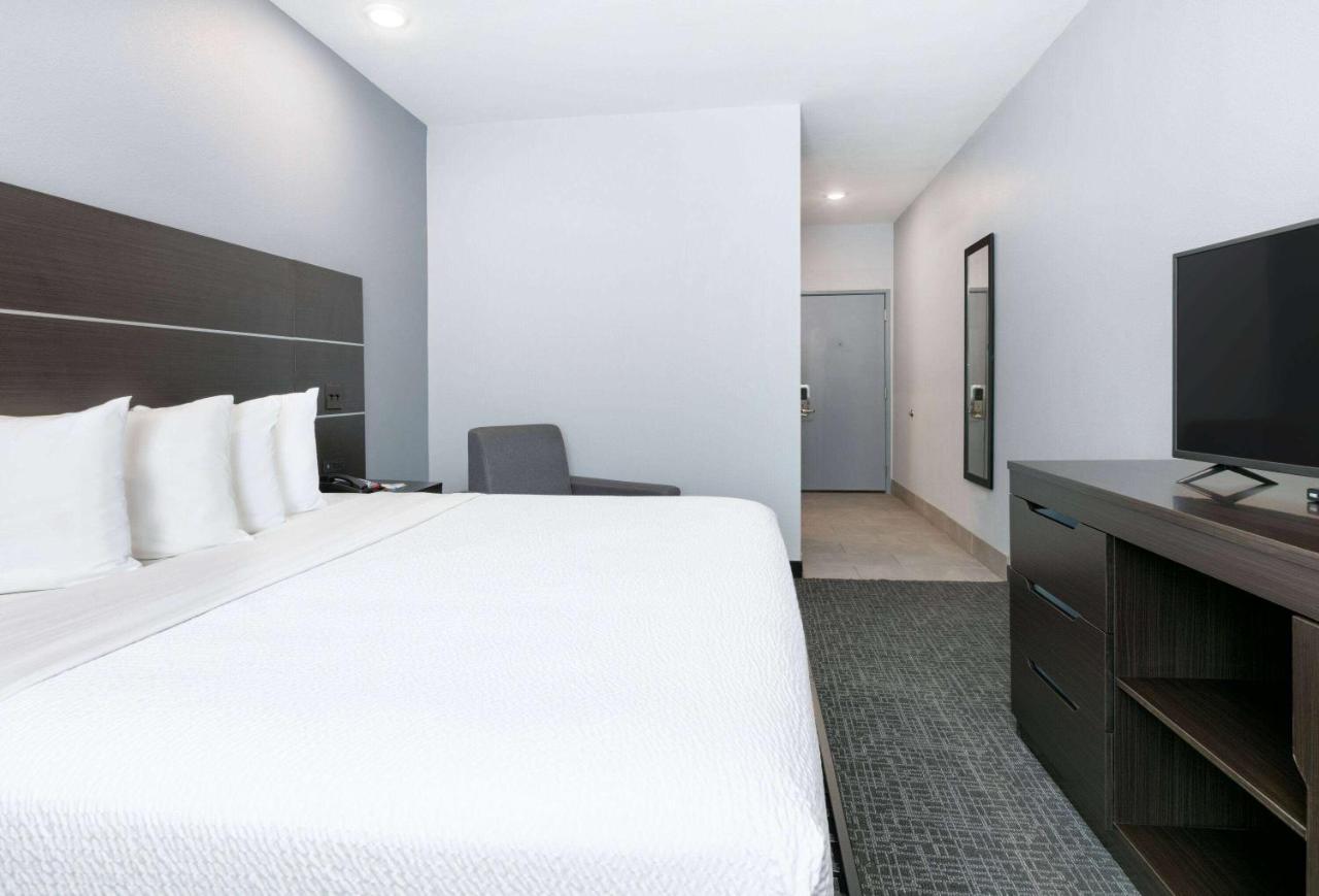 Days Inn By Wyndham Zachary La Екстер'єр фото