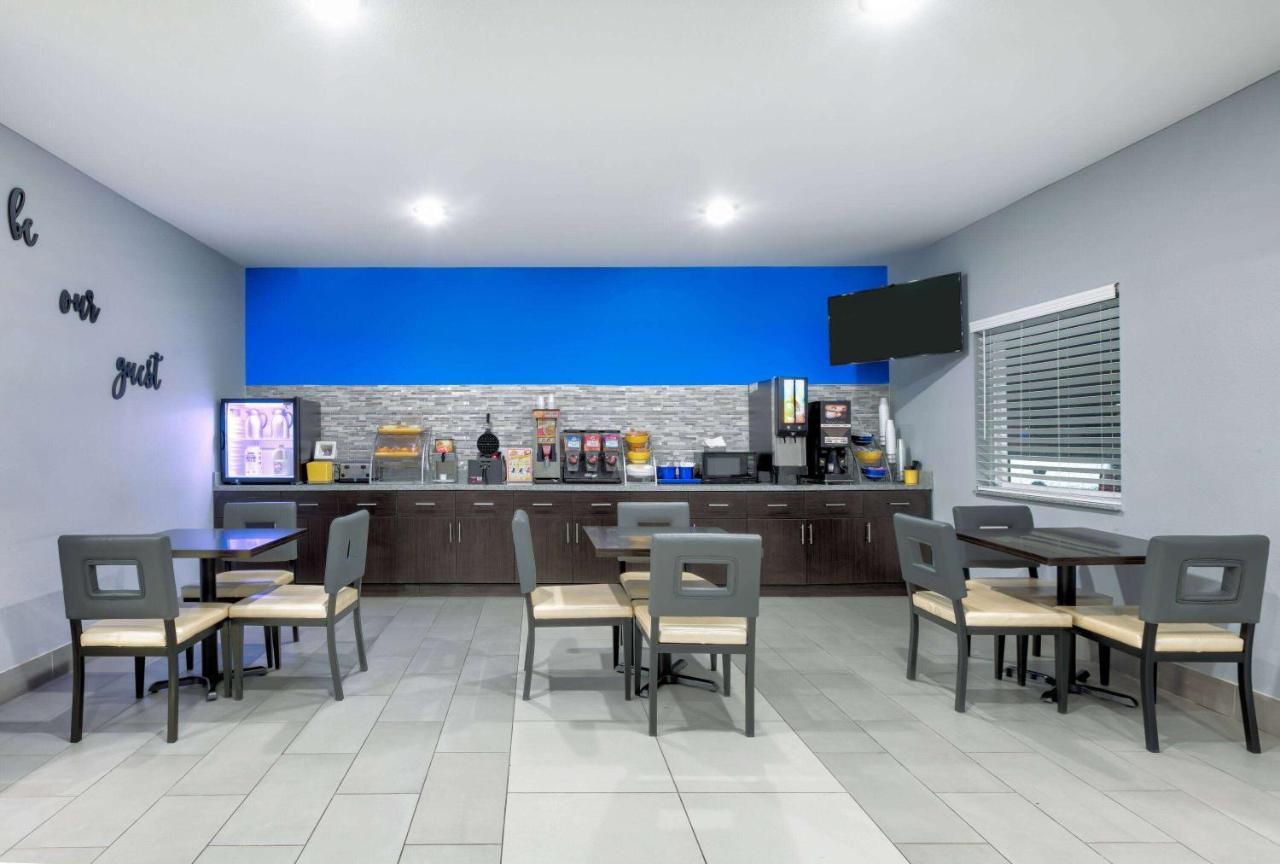 Days Inn By Wyndham Zachary La Екстер'єр фото